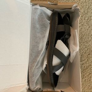 Chacos Women’s Wayfairer • Size 9 • Never Worn